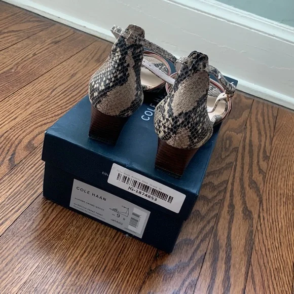 Cole Haan Womens Hana Grand Roccia Snake Print Ankle Strap Heels Size 9 Medium! - Picture 7 of 8